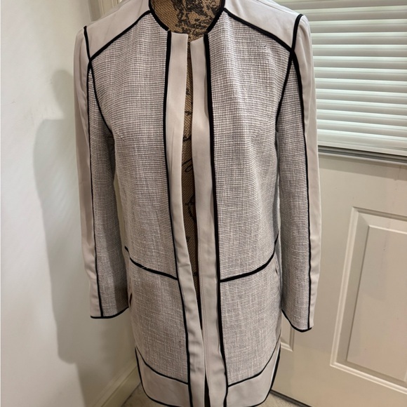 Chico's cream and Black Trim Blazer size 1 vanity = M - Picture 1 of 15